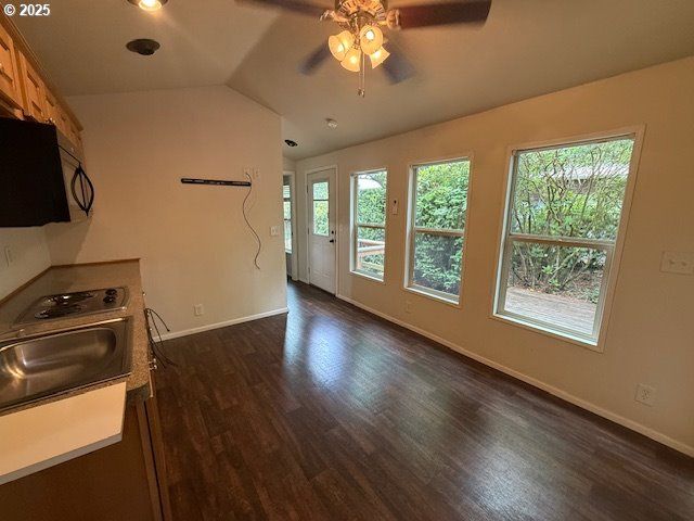 25 SAND DOLLAR Dr, Florence, OR 97439