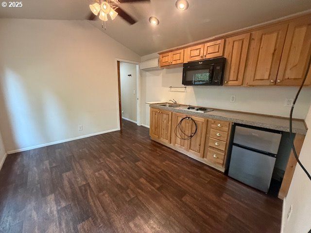 25 SAND DOLLAR Dr, Florence, OR 97439