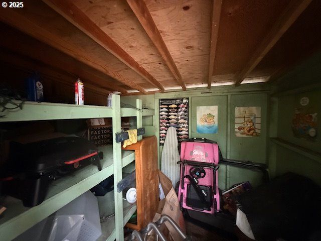 25 SAND DOLLAR Dr, Florence, OR 97439