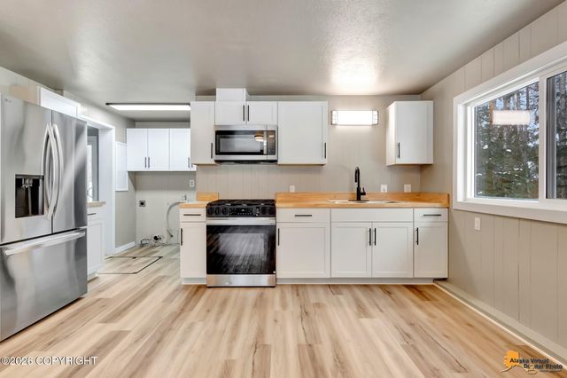 10960 Totem Road, Anchorage, AK 99516