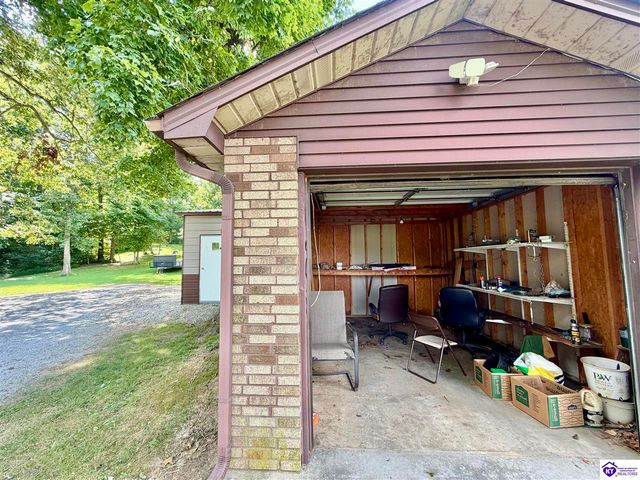 233 Berrytown Road, Rineyville, KY 40162