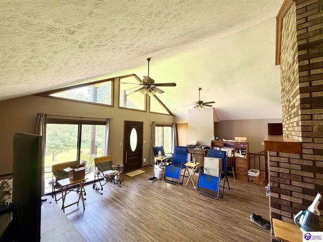 233 Berrytown Road, Rineyville, KY 40162