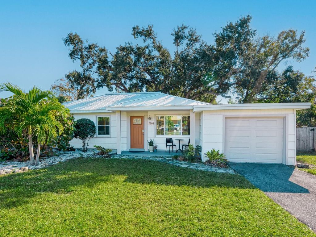 Image 1 of property listing at 2104 WOOD STREET, Sarasota, FL 34237