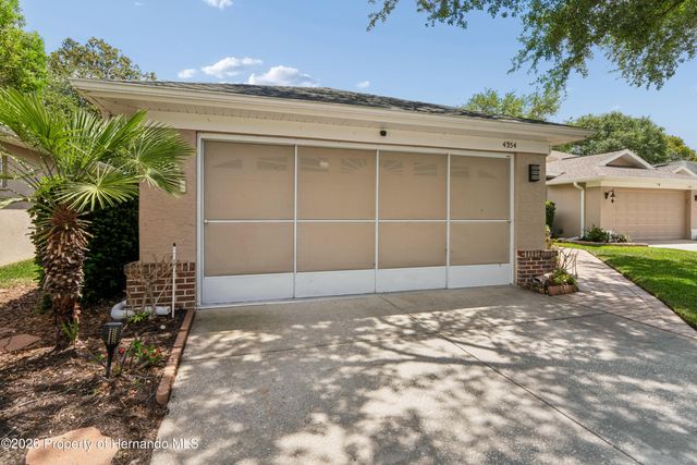 4354 Burnberry Glen Court, Spring Hill, FL 34609