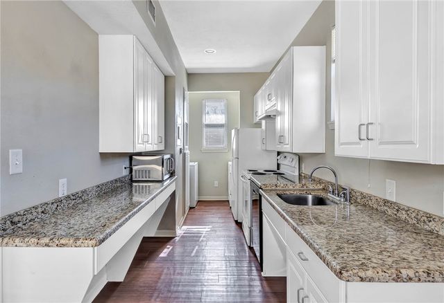 209 Davis Street Multiple Units Available, Bryan, TX 77801