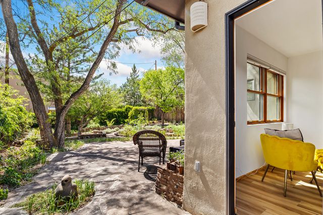 144 Cedar Street, Santa Fe, NM 87501