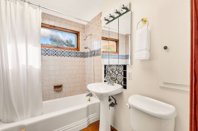 144 Cedar Street, Santa Fe, NM 87501