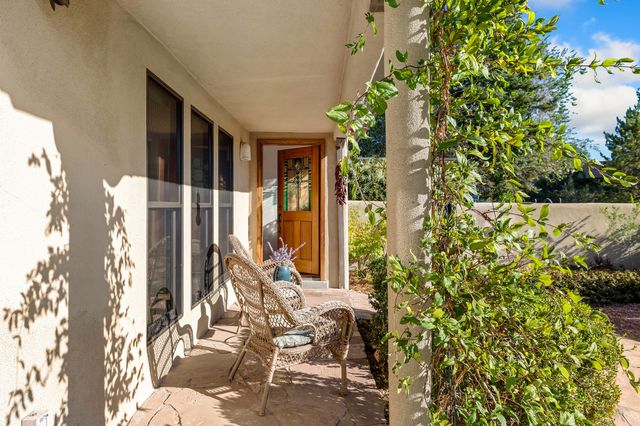 144 Cedar Street, Santa Fe, NM 87501
