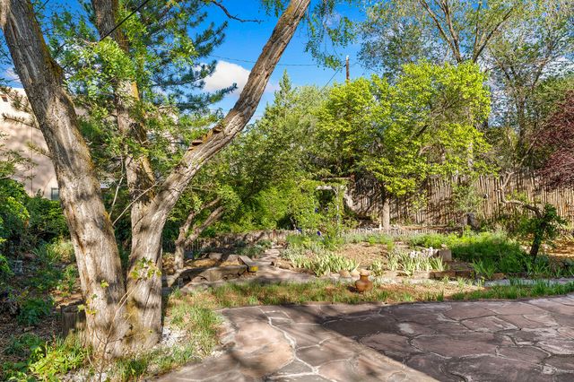 144 Cedar Street, Santa Fe, NM 87501