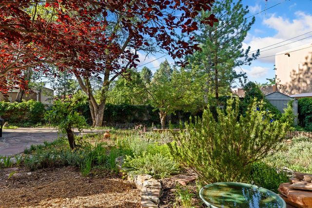 144 Cedar Street, Santa Fe, NM 87501