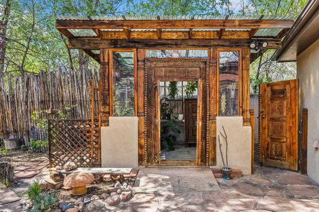 144 Cedar Street, Santa Fe, NM 87501