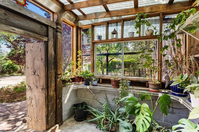 144 Cedar Street, Santa Fe, NM 87501