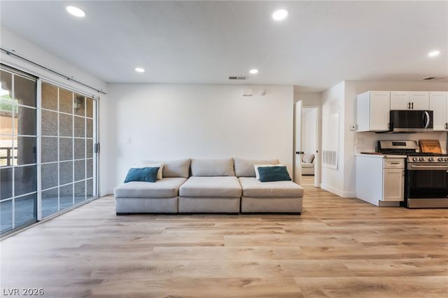 2200 South Fort Apache Road 1013, Las Vegas, NV 89117