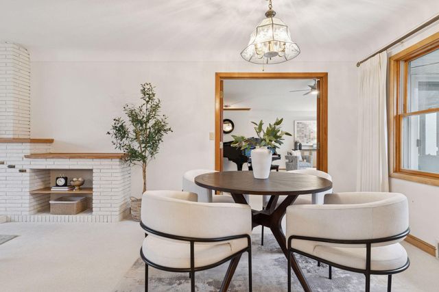 3228 Victoria Street N, Shoreview, MN 55126