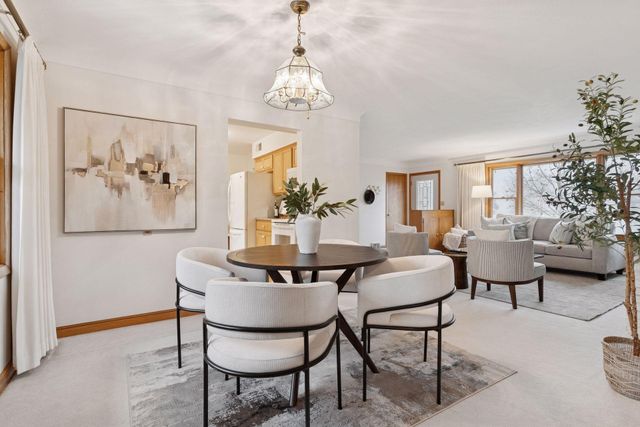 3228 Victoria Street N, Shoreview, MN 55126