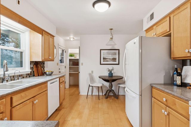 3228 Victoria Street N, Shoreview, MN 55126