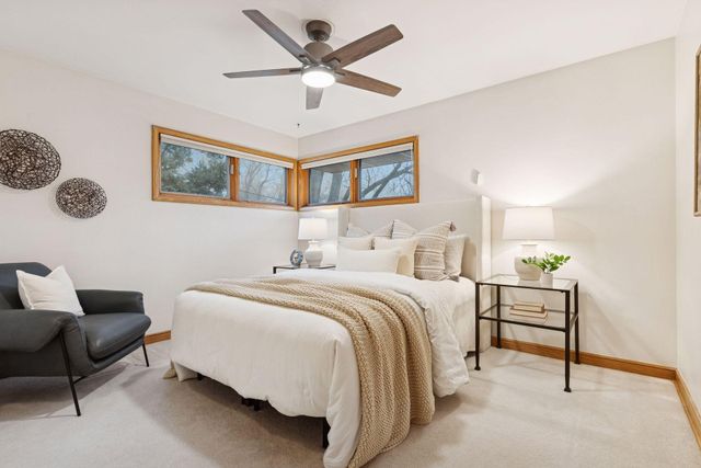 3228 Victoria Street N, Shoreview, MN 55126