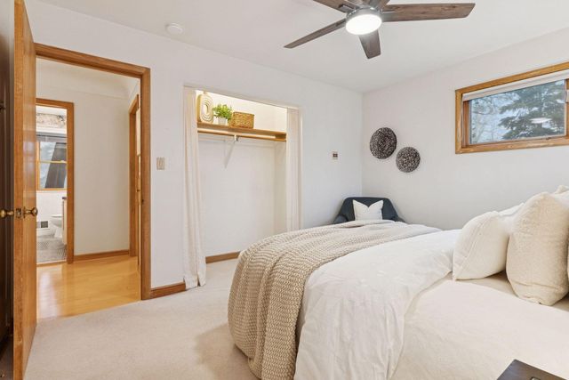 3228 Victoria Street N, Shoreview, MN 55126