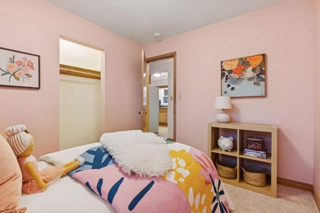 3228 Victoria Street N, Shoreview, MN 55126