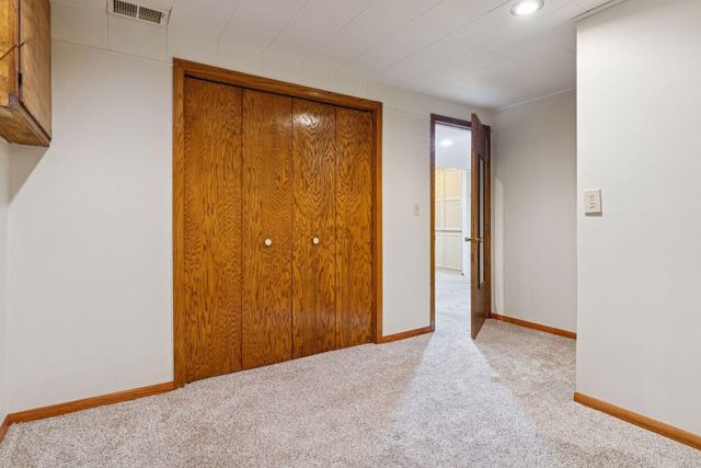 3228 Victoria Street N, Shoreview, MN 55126