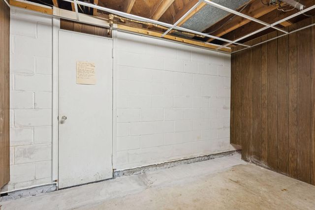 3228 Victoria Street N, Shoreview, MN 55126