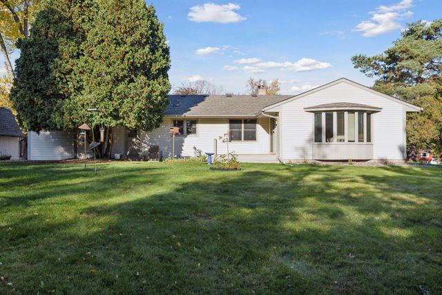 3228 Victoria Street N, Shoreview, MN 55126