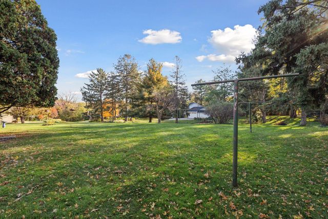 3228 Victoria Street N, Shoreview, MN 55126