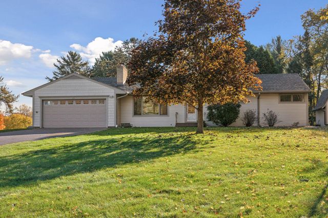 3228 Victoria Street N, Shoreview, MN 55126