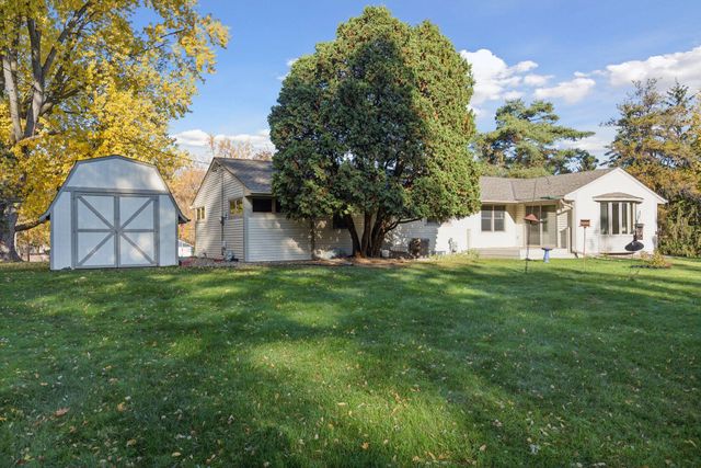 3228 Victoria Street N, Shoreview, MN 55126