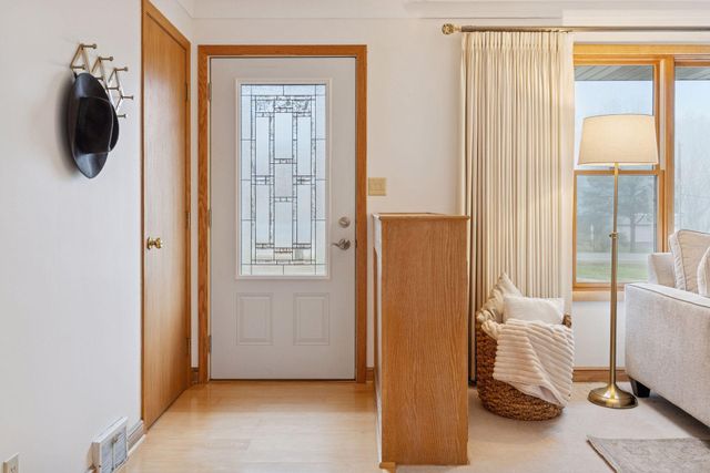 3228 Victoria Street N, Shoreview, MN 55126