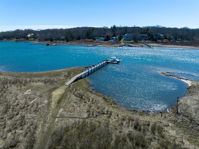 1940 Mason Drive, Cutchogue, NY 11935