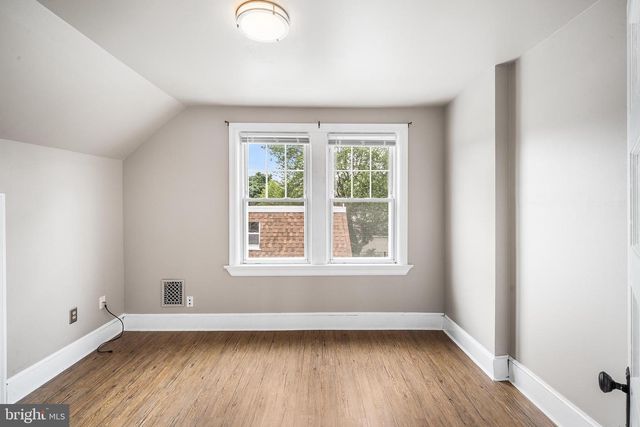 2 12TH ST, Burlington Township, NJ 08016