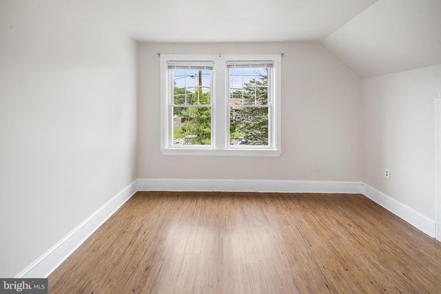 2 12TH ST, Burlington Township, NJ 08016