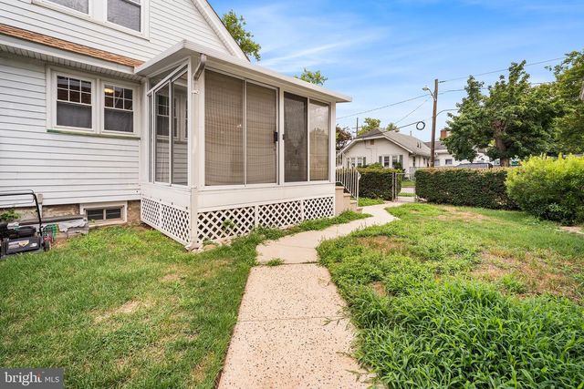 2 12TH ST, Burlington Township, NJ 08016
