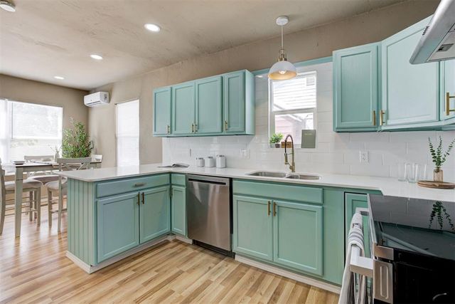 414 E Perkins Avenue, Guthrie, OK 73044