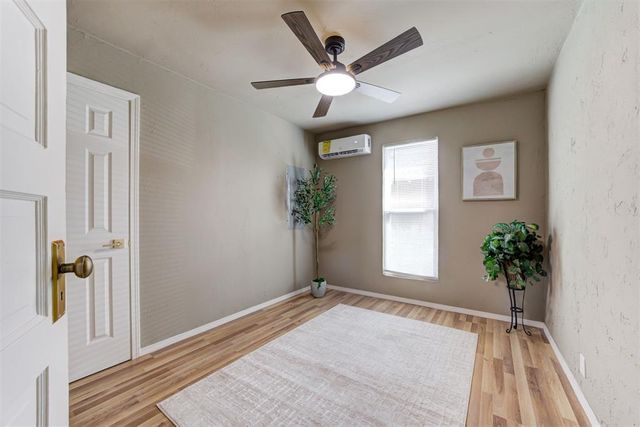 414 E Perkins Avenue, Guthrie, OK 73044