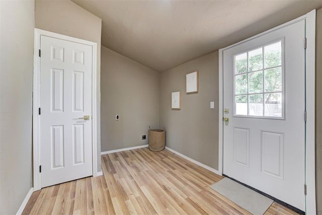 414 E Perkins Avenue, Guthrie, OK 73044
