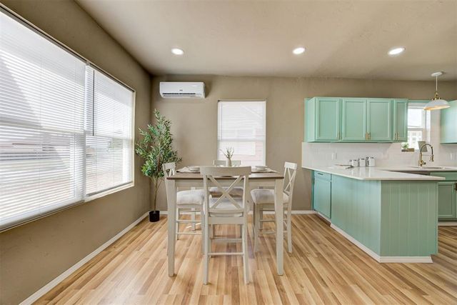 414 E Perkins Avenue, Guthrie, OK 73044