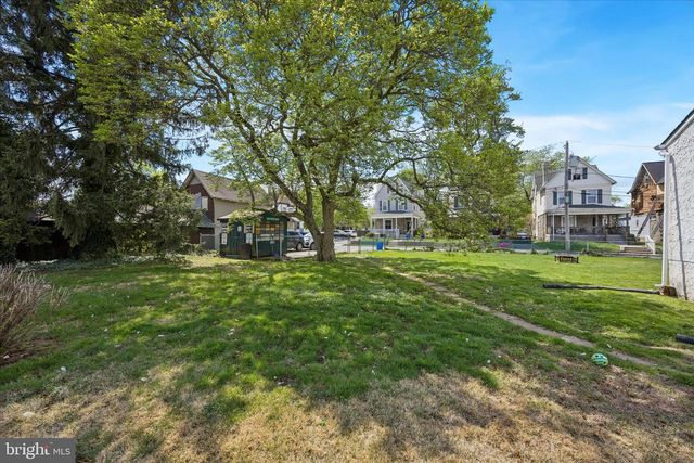 822 14TH AVE, Prospect Park, PA 19076