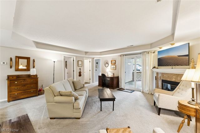 8615 Scenicview Drive, Broadview Heights, OH 44147