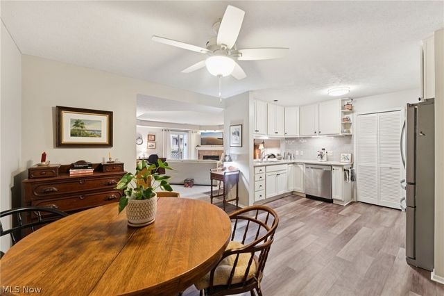 8615 Scenicview Drive, Broadview Heights, OH 44147