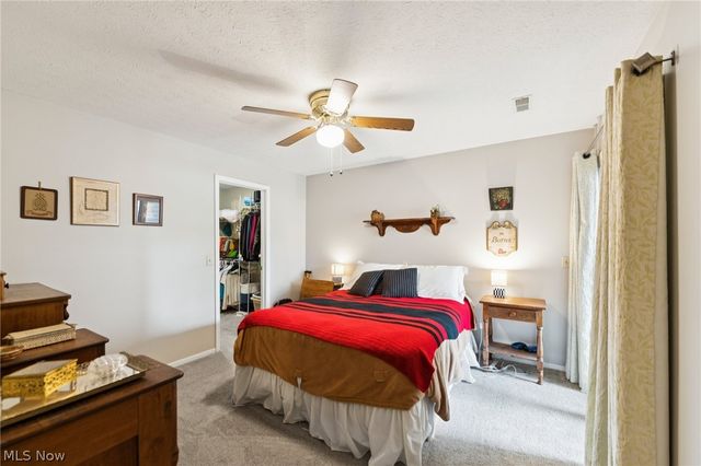 8615 Scenicview Drive, Broadview Heights, OH 44147