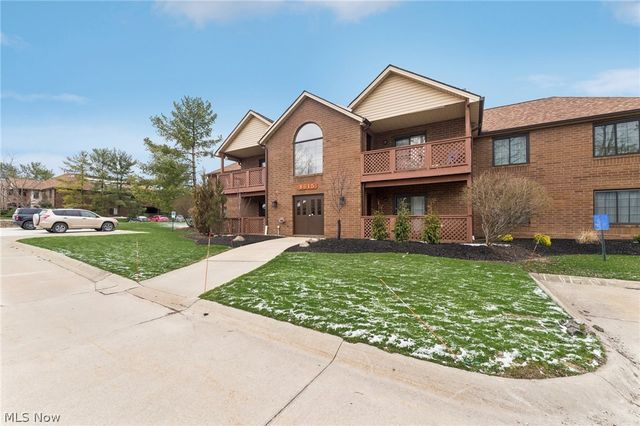 8615 Scenicview Drive, Broadview Heights, OH 44147