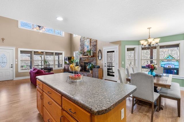 961 S Brooks Cove Road S, Hayesville, NC 28904