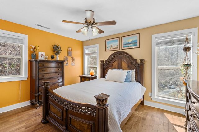 961 S Brooks Cove Road S, Hayesville, NC 28904