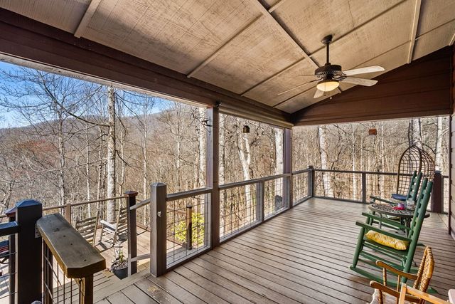 961 S Brooks Cove Road S, Hayesville, NC 28904