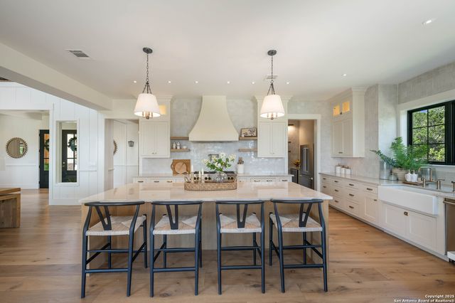 324 Ridge Pt, Spring Branch, TX 78070