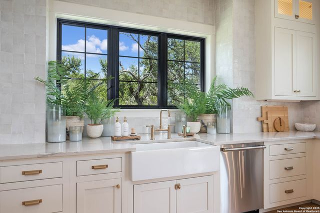 324 Ridge Pt, Spring Branch, TX 78070