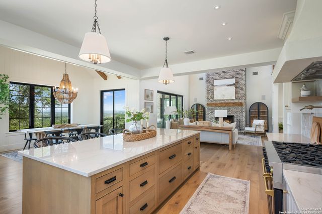 324 Ridge Pt, Spring Branch, TX 78070