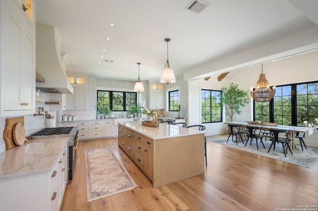 324 Ridge Pt, Spring Branch, TX 78070